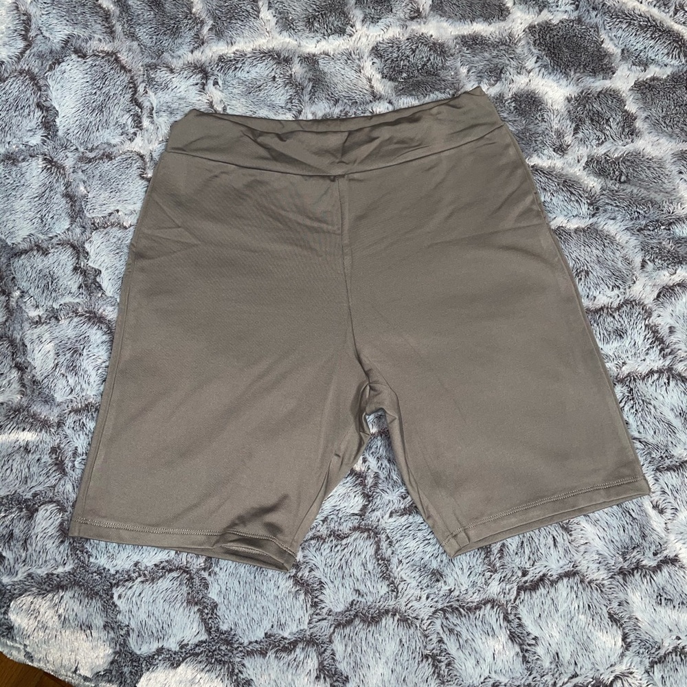 Active Biker Short Set (Grey) - Picture 6 of 8